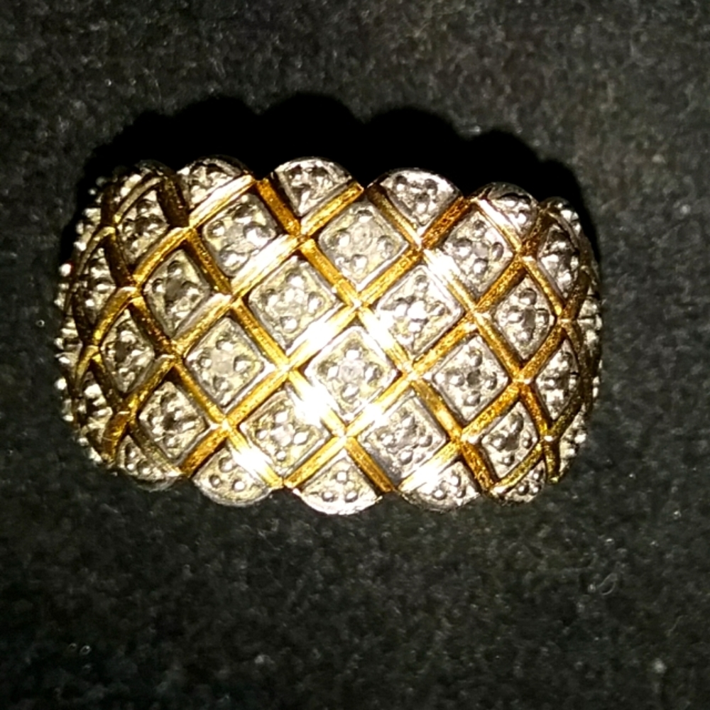 Genuine Diamonds Weave Basket Design  Genuine Gold &.925 Stamped RingU.S. Size 8